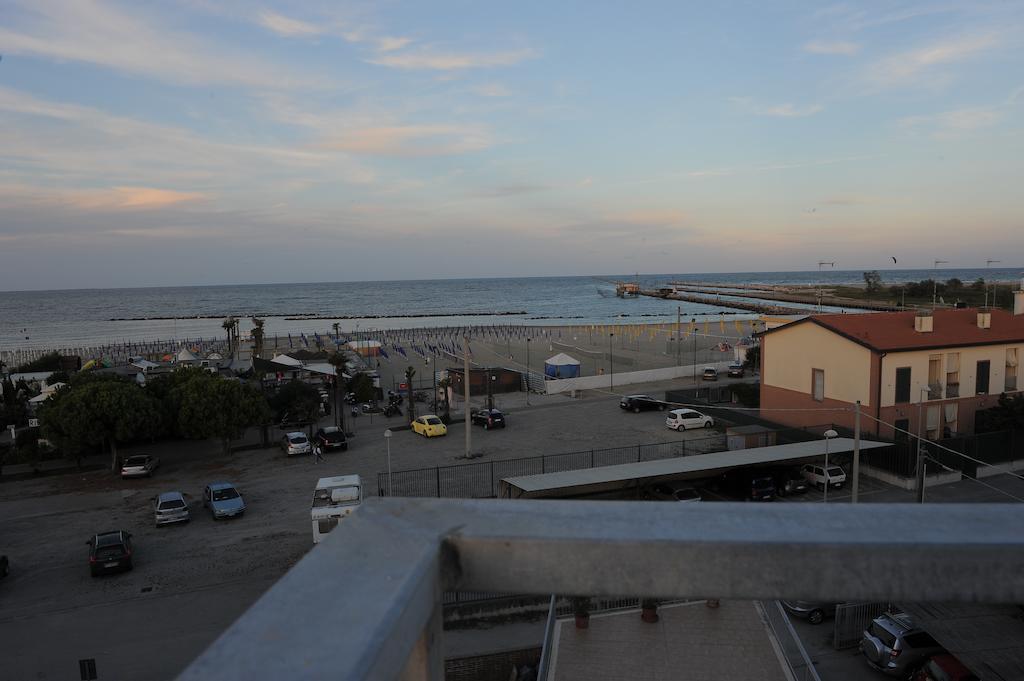 Hotel Cinzia Porto Garibaldi Exterior foto